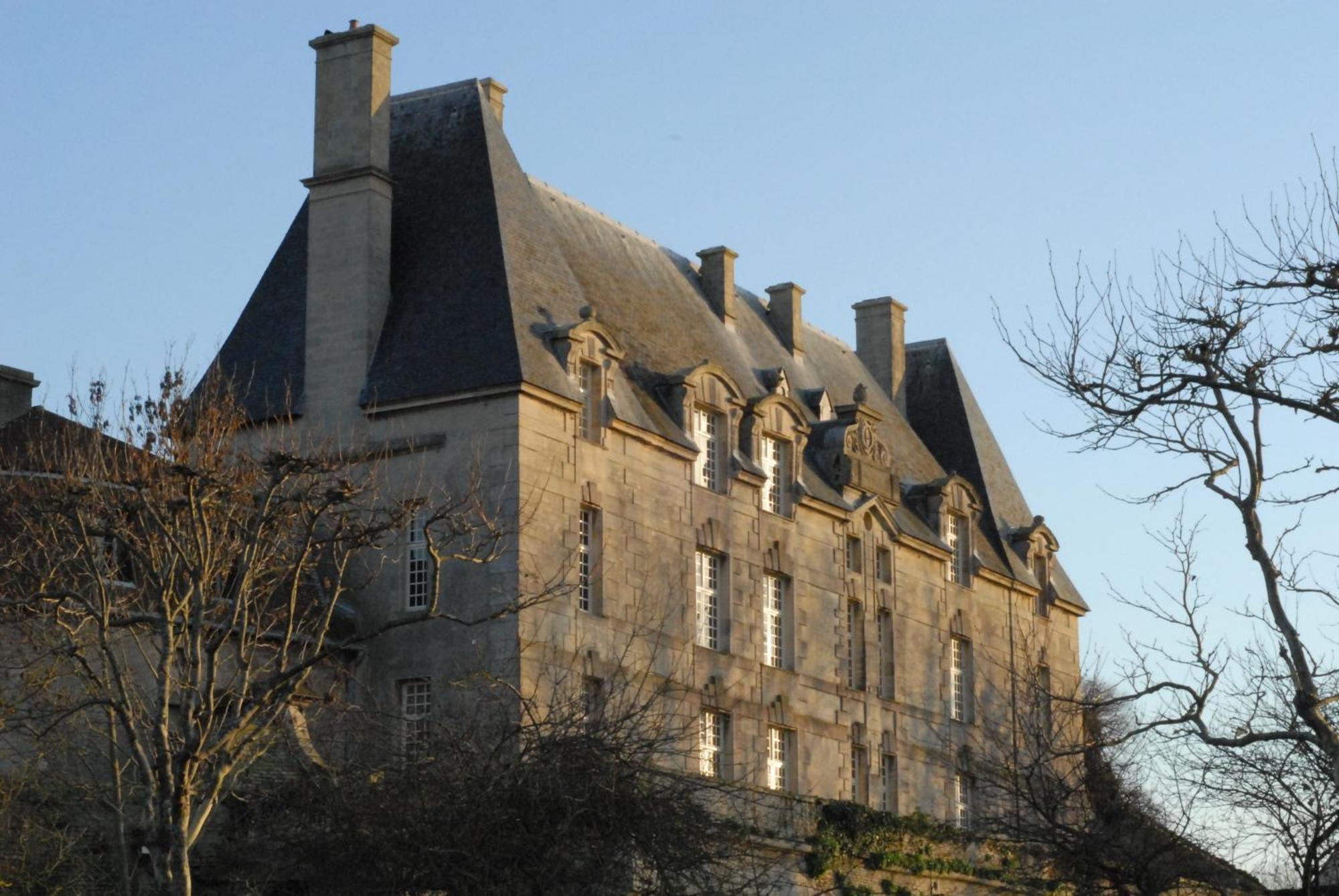 Chateau De Courseulles Экстерьер фото
